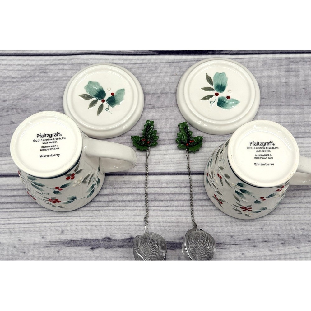 PAIR OF PFALTZGRAFF WINTERBERRY TEA CUPS WITH LIDS / COASTERS AND TEA INFUSERS - Picture 6 of 6